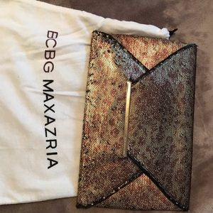 ✨FINAL $✨BCBG sequence clutch